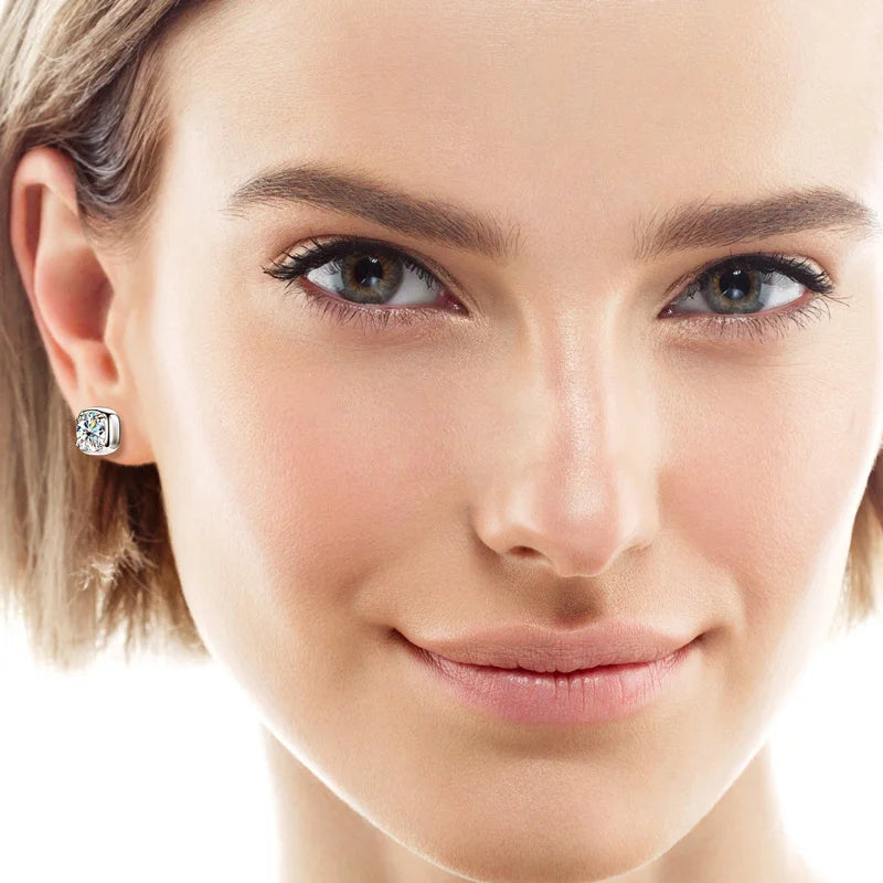 The Emily Eternal 1ct Spark Studs